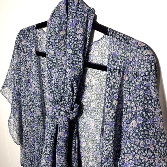 Fringed scarf and duster set in delicate purple floral print. OS NWT - Picture 2 of 3